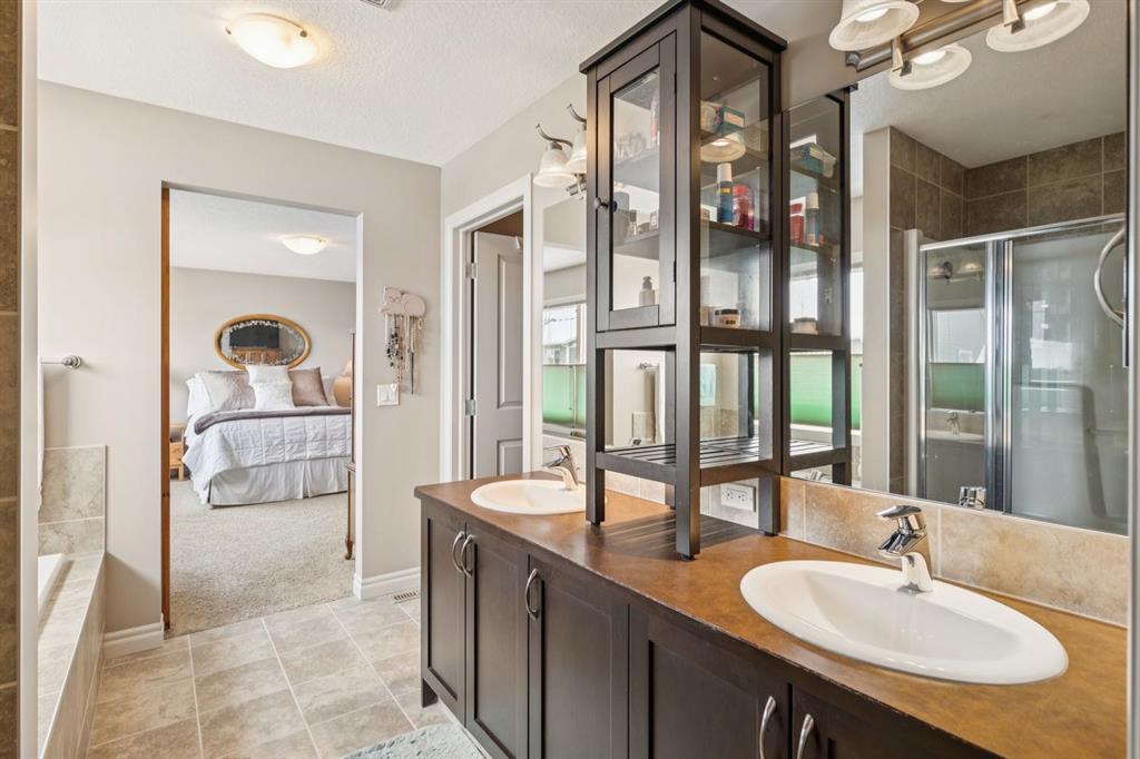 7 Cooperstown Place SW