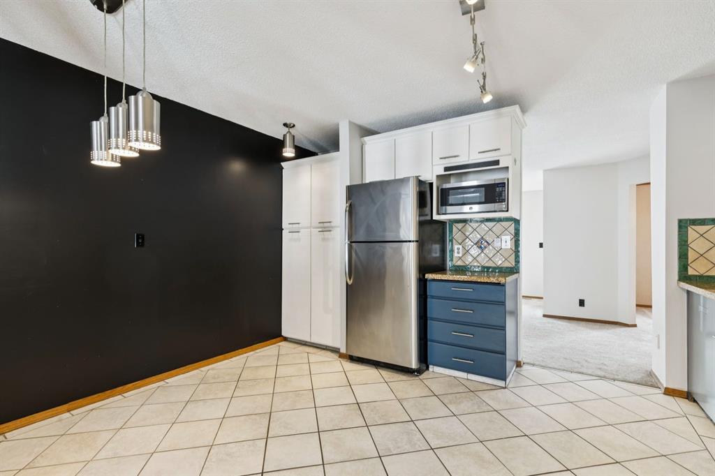 145 Alpine Crescent SE