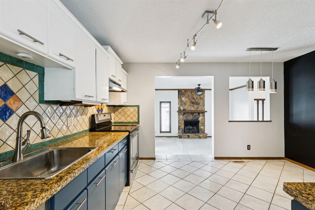 145 Alpine Crescent SE