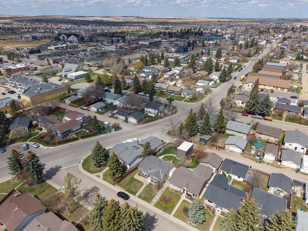 145 Alpine Crescent SE