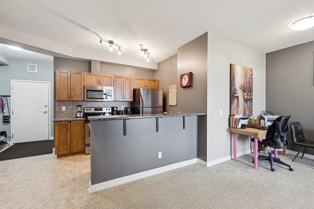 132 1 Avenue NW Unit: 406