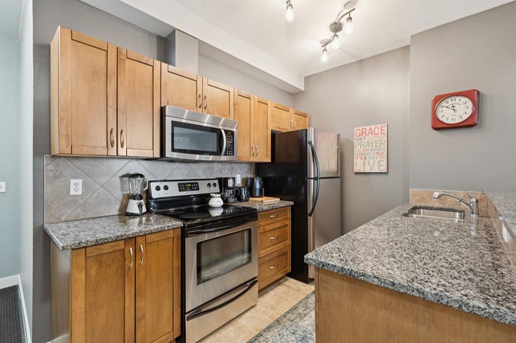 132 1 Avenue NW Unit: 406