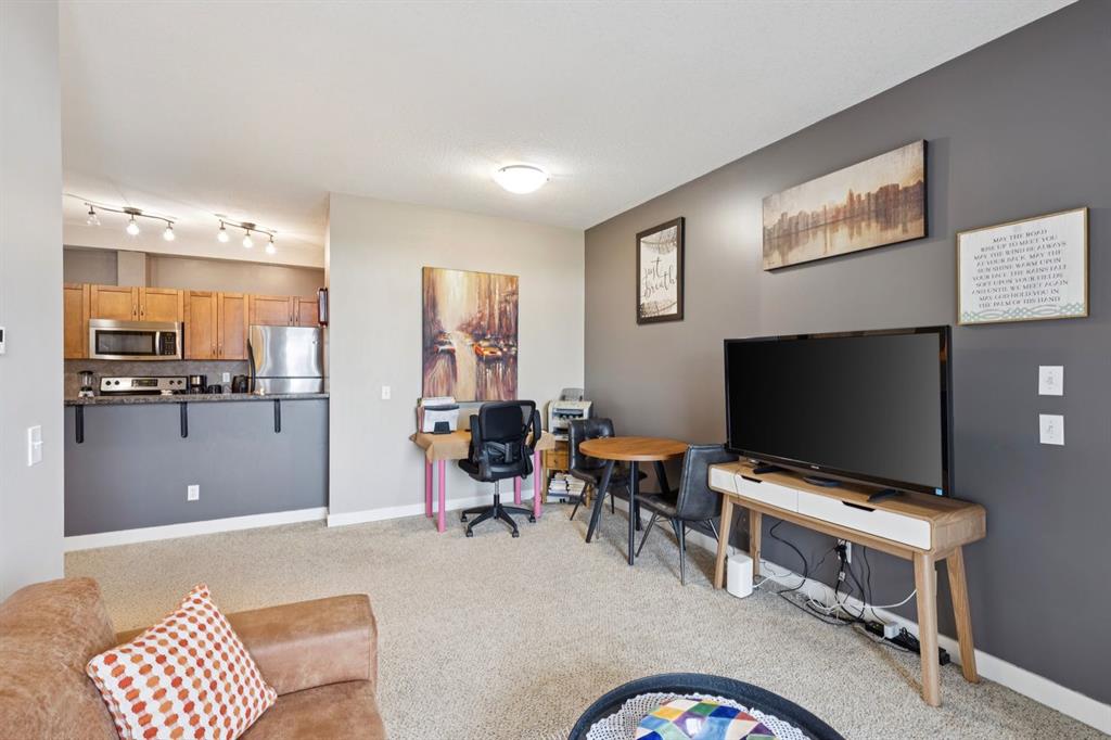 132 1 Avenue NW Unit: 406