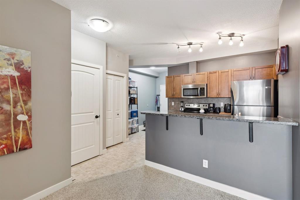 132 1 Avenue NW Unit: 406