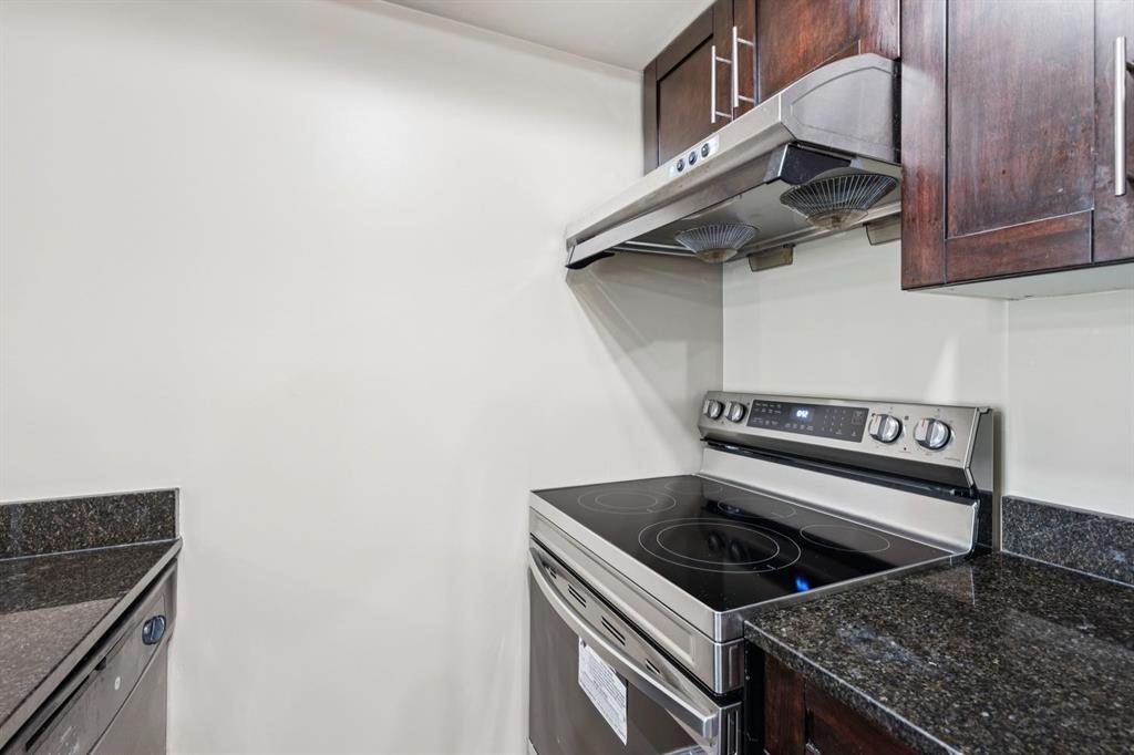 403 Mackenzie Way SW Unit: 2117