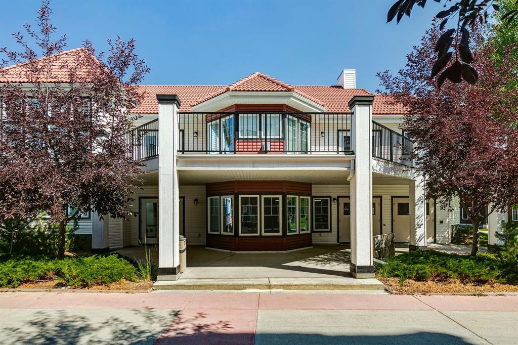 20 Royal Oak Plaza NW Unit: 210