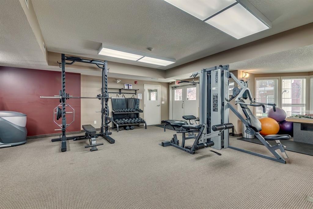20 Royal Oak Plaza NW Unit: 210
