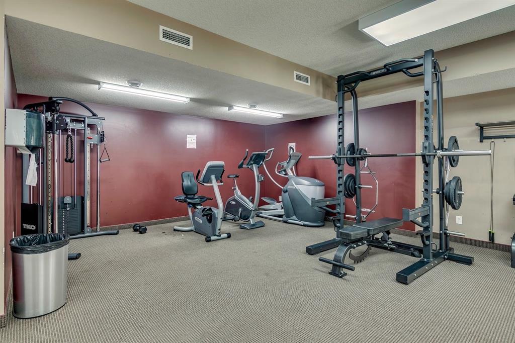 20 Royal Oak Plaza NW Unit: 210