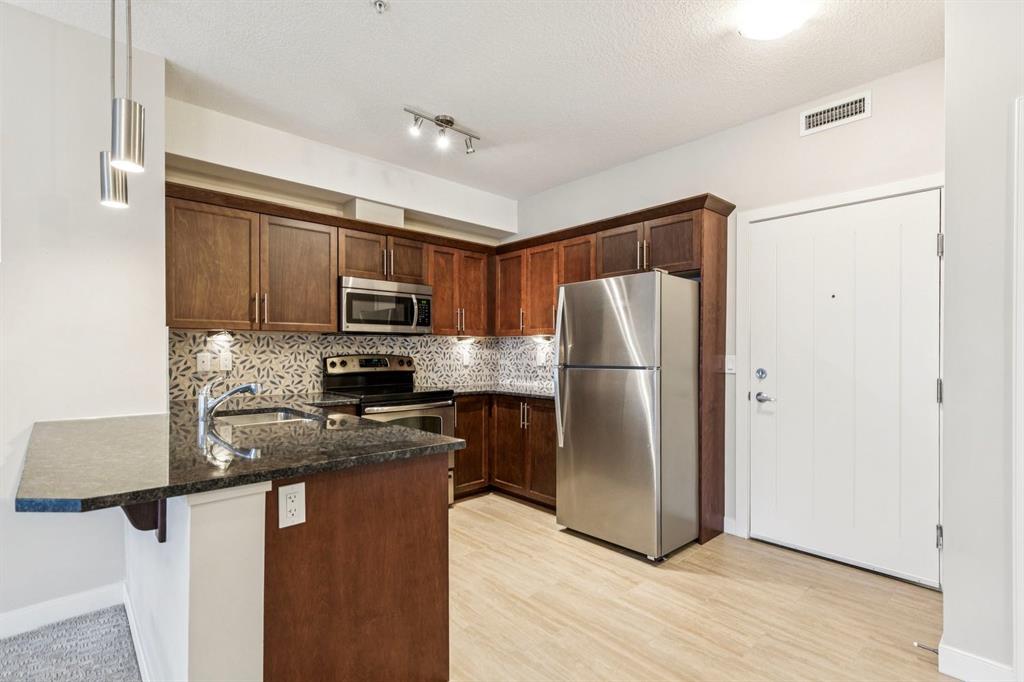 20 Royal Oak Plaza NW Unit: 210