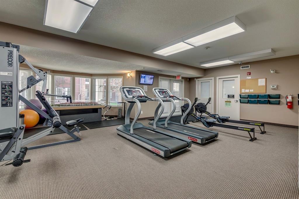 20 Royal Oak Plaza NW Unit: 210