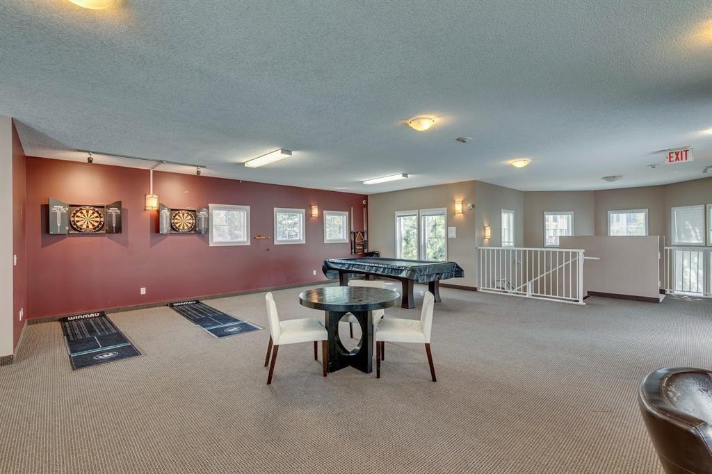 20 Royal Oak Plaza NW Unit: 210