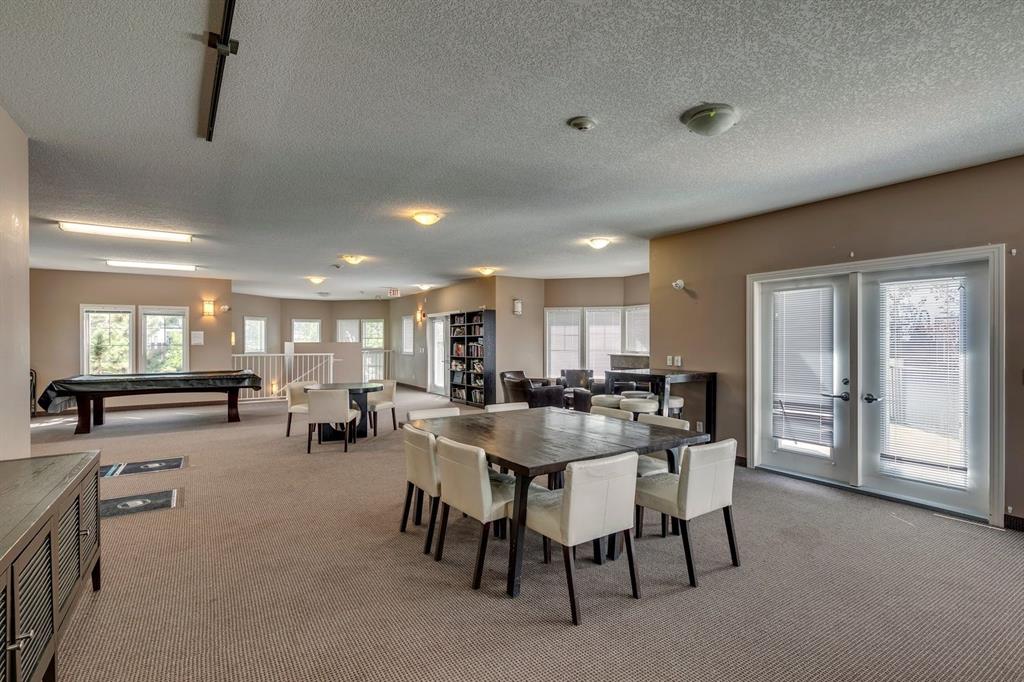 20 Royal Oak Plaza NW Unit: 210
