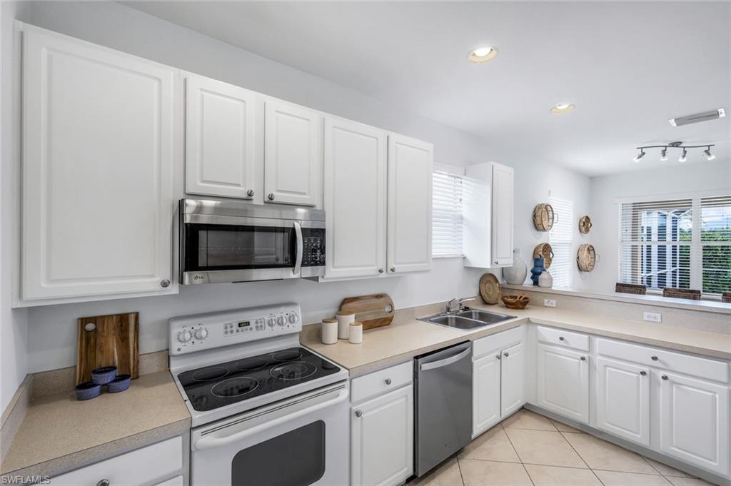 5576 Lago Villaggio WAY