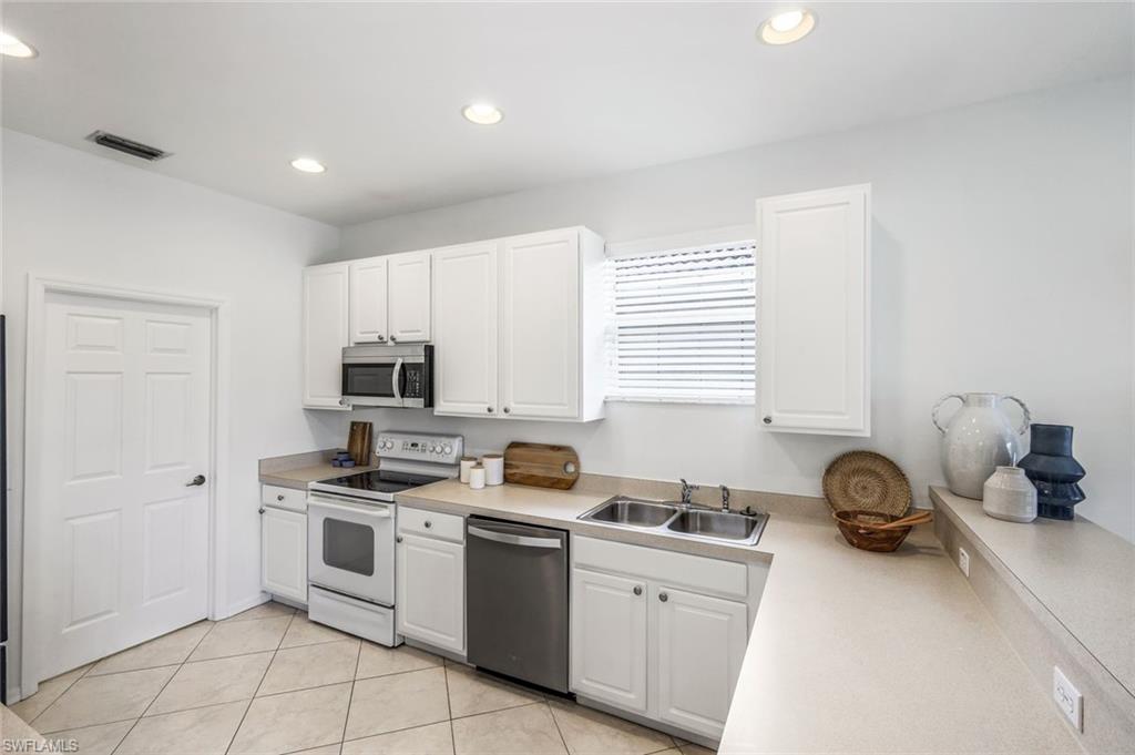 5576 Lago Villaggio WAY