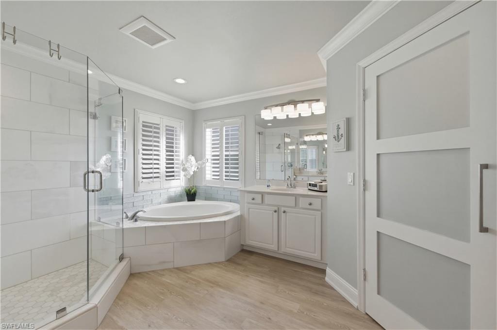 5686 Lago Villaggio WAY