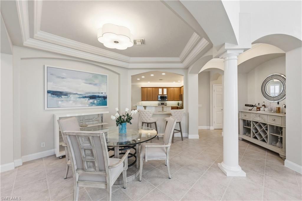 5686 Lago Villaggio WAY