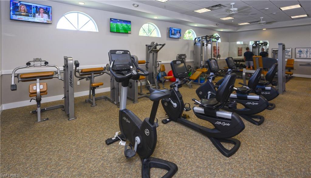 5686 Lago Villaggio WAY