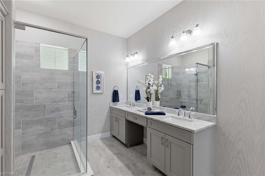 8936 Saint Lucia DR 201