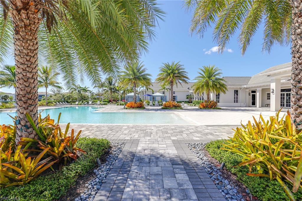 8936 Saint Lucia DR 201