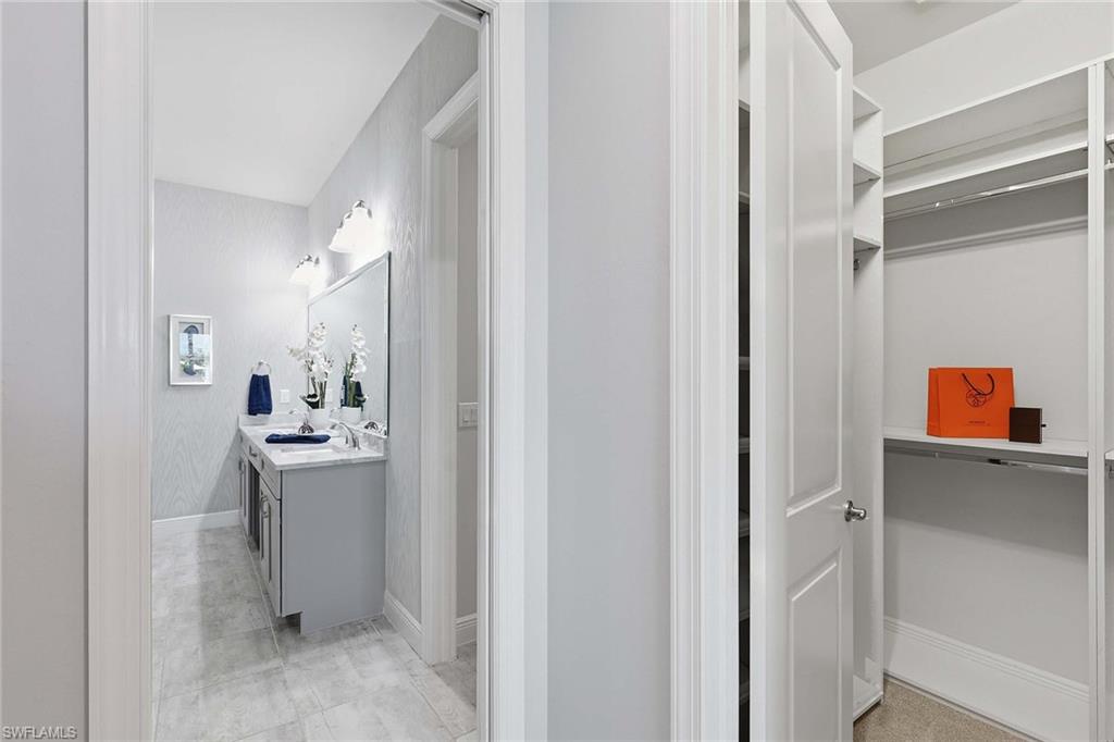 8936 Saint Lucia DR 201