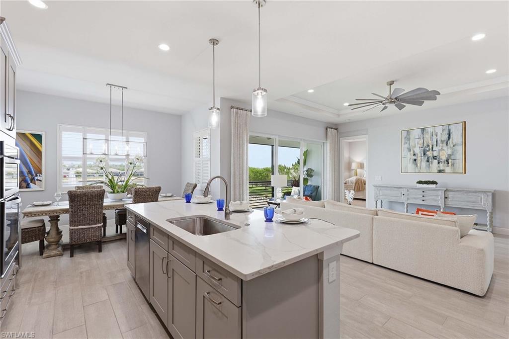 8936 Saint Lucia DR 201