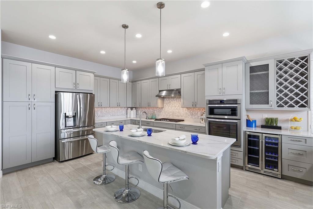 8936 Saint Lucia DR 201