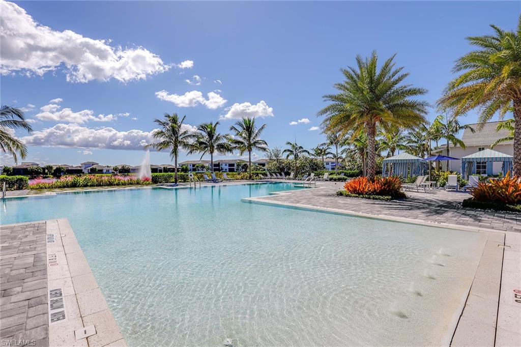 8936 Saint Lucia DR 201