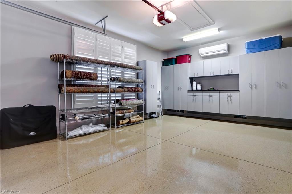 595 Regatta RD