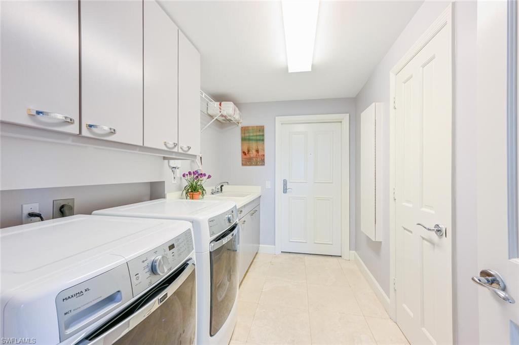 8665 Bay Colony DR 1401