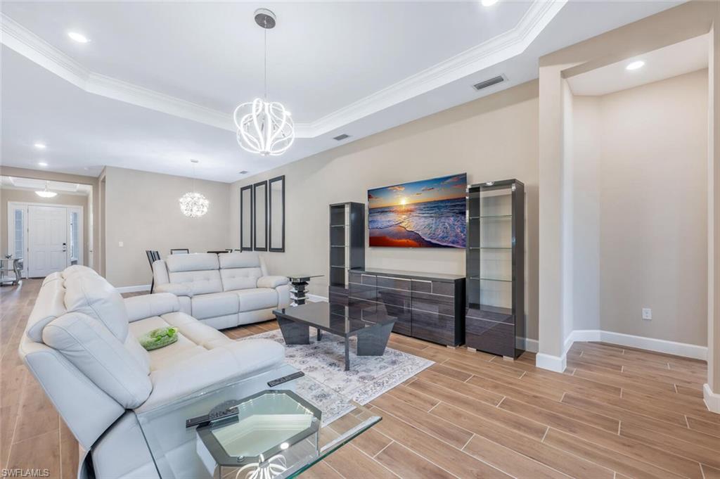 8448 Rosa CT