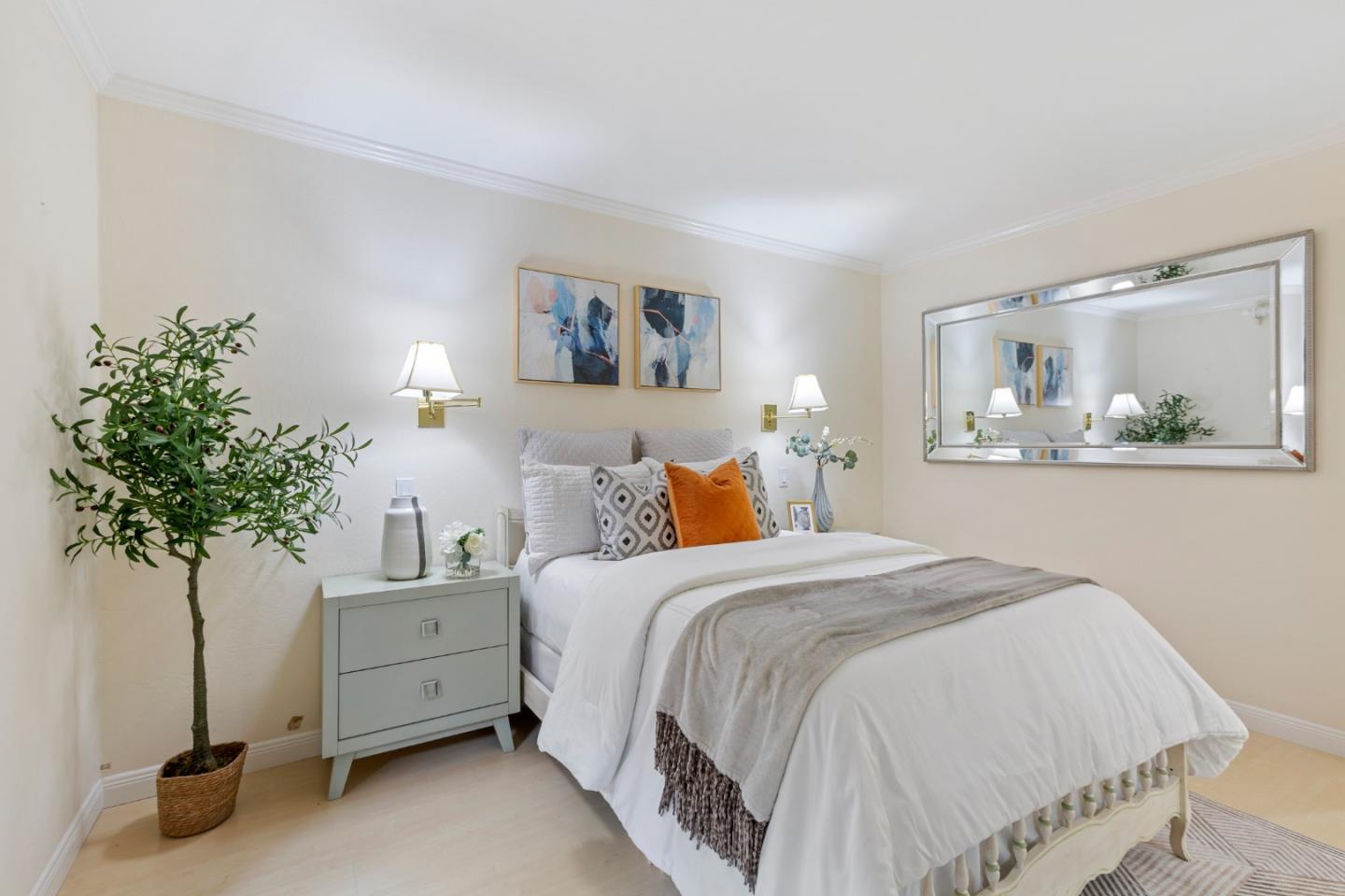 675 Sharon Park DR 124