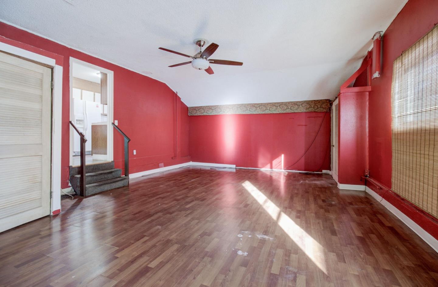 411 Wisteria DR