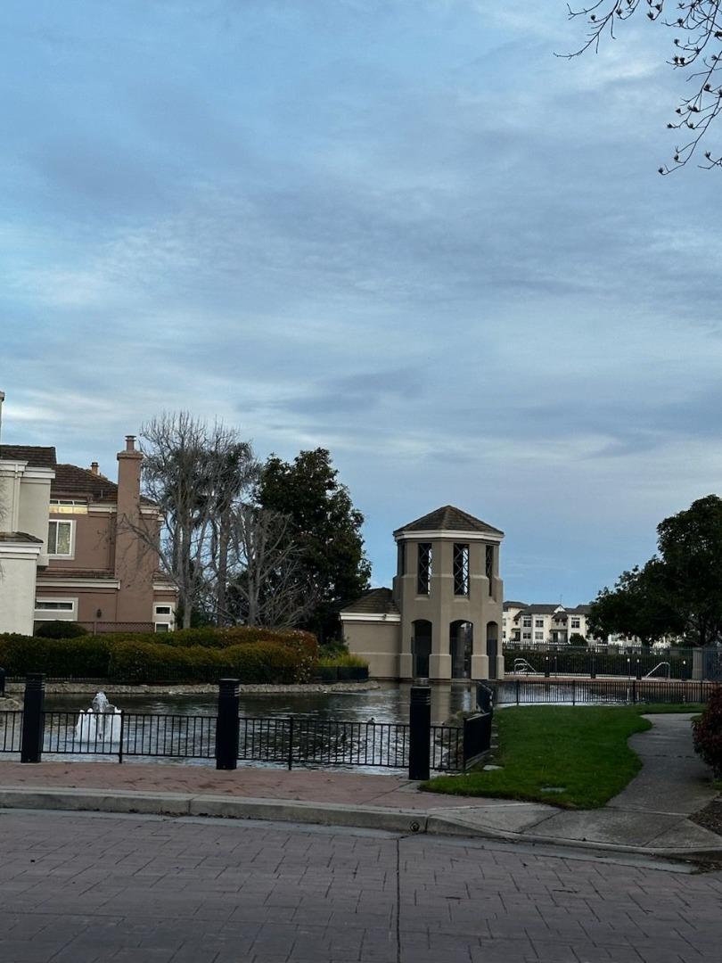 825 Corriente Point DR