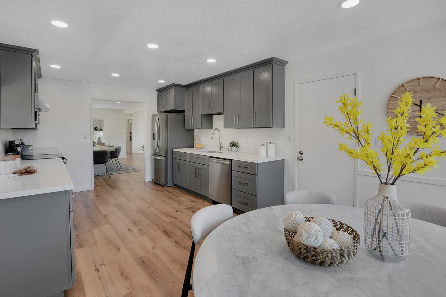 250 Southwood DR