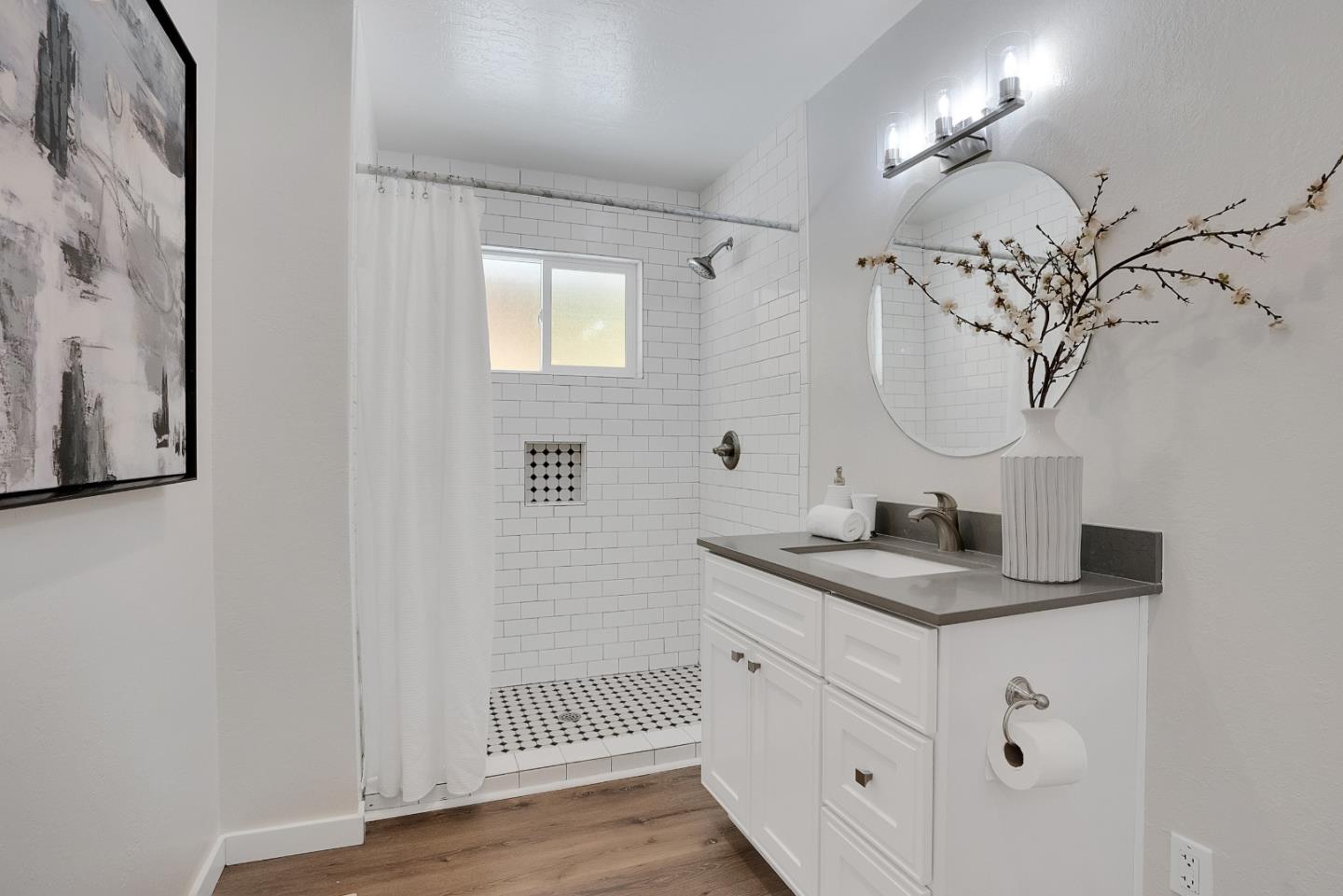 250 Southwood DR