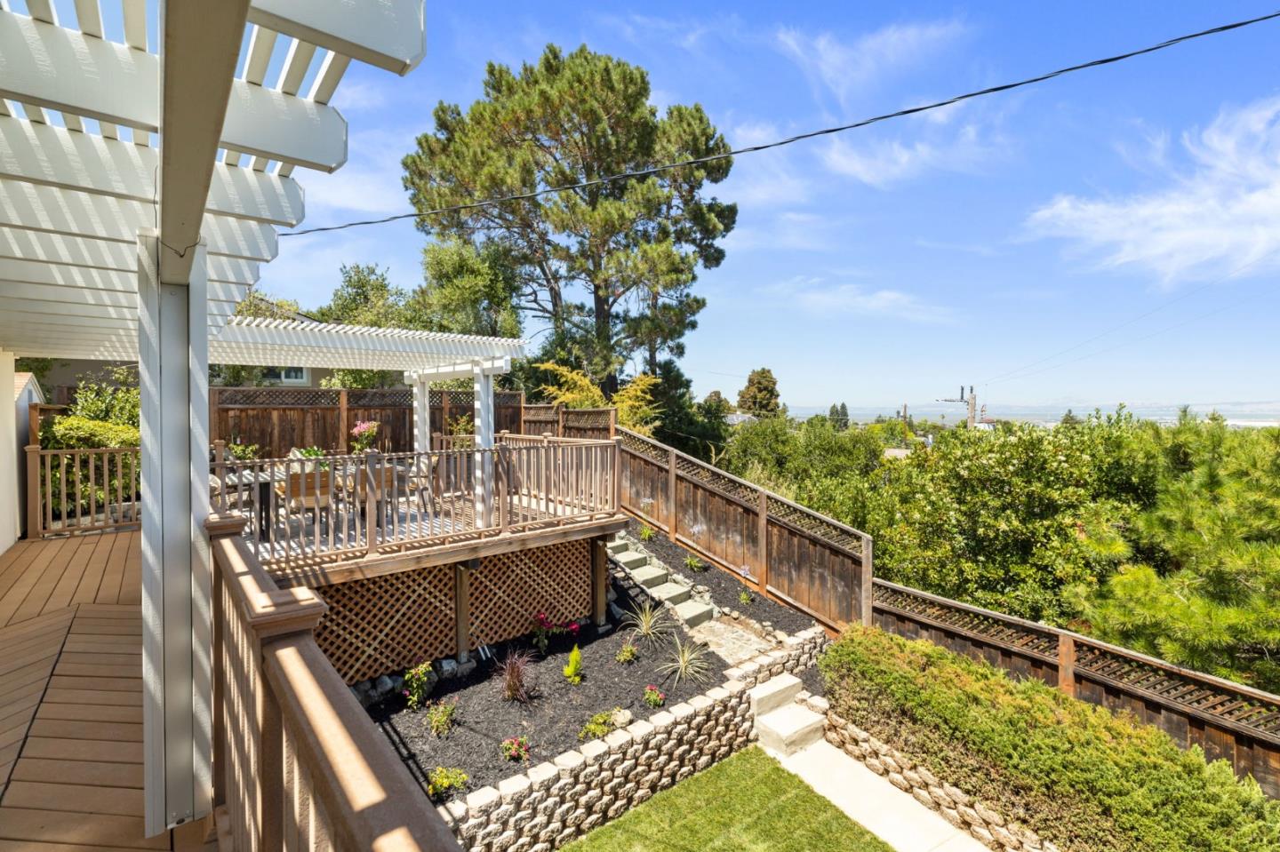 925 Cambridge RD
