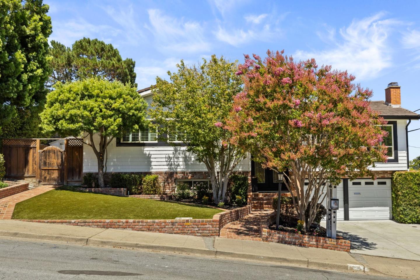 925 Cambridge RD