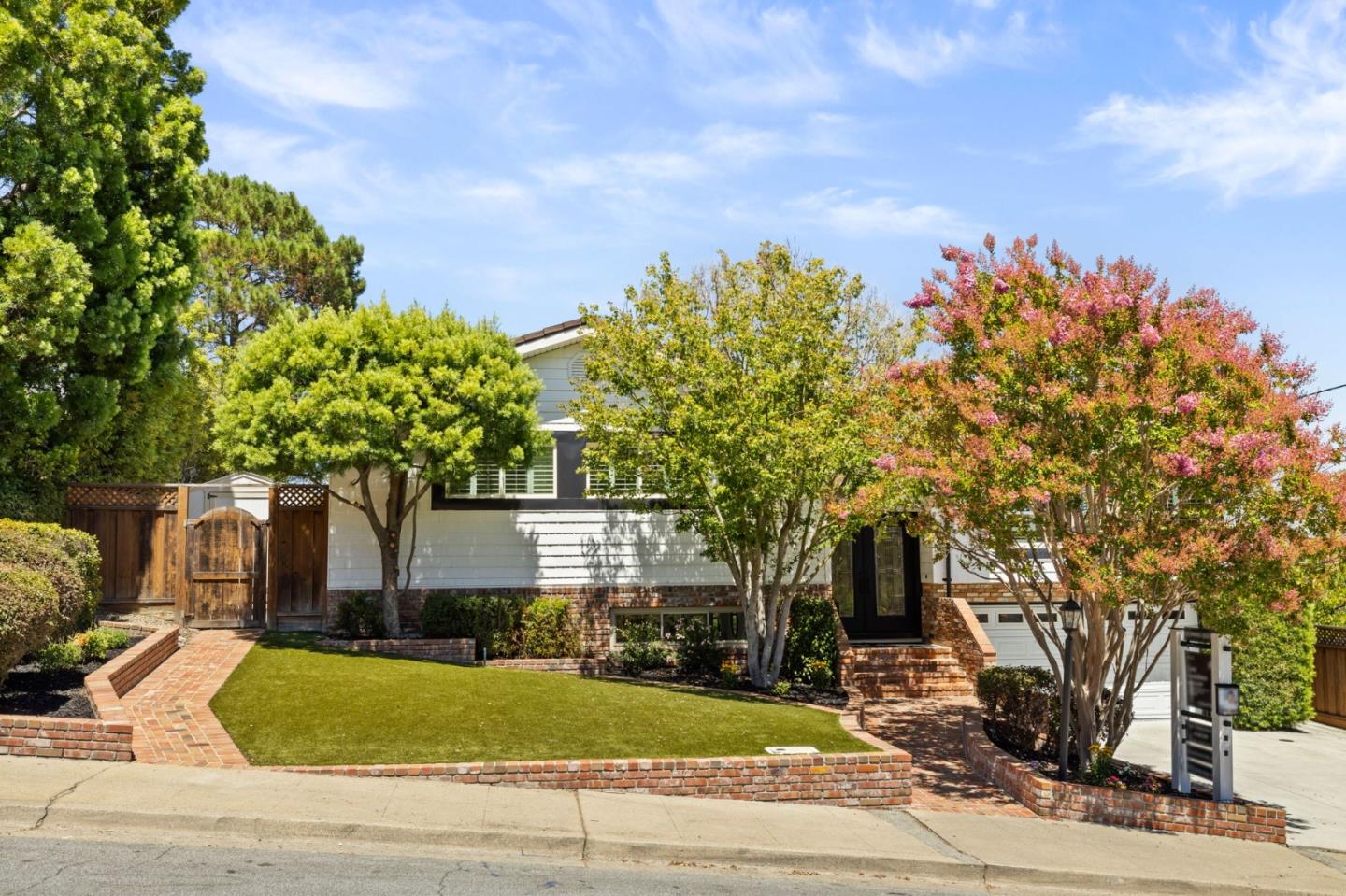 925 Cambridge RD