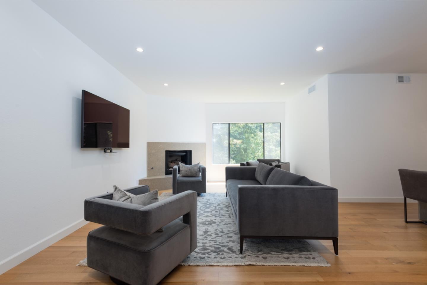 1202 Sharon Park DR 68