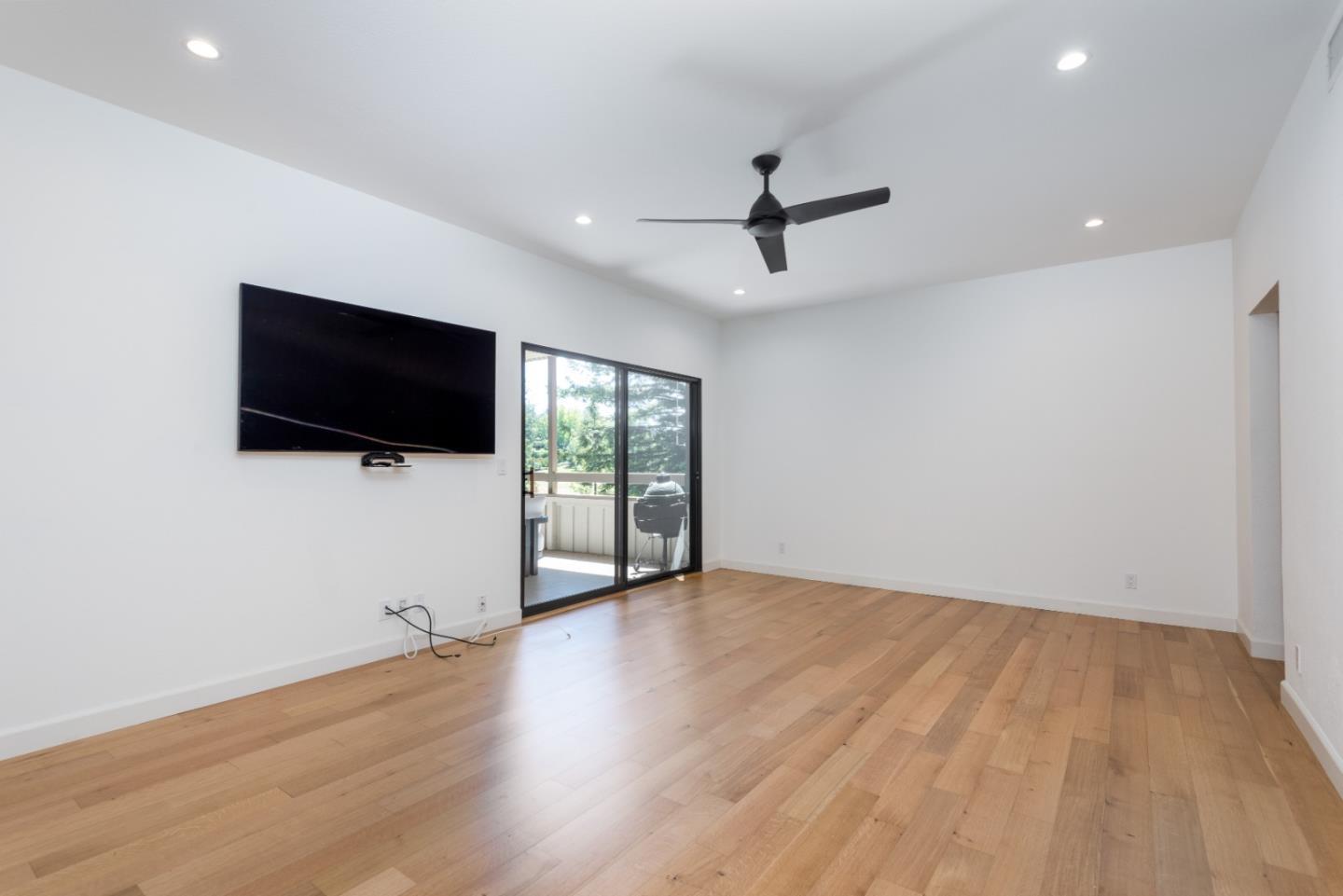 1202 Sharon Park DR 68