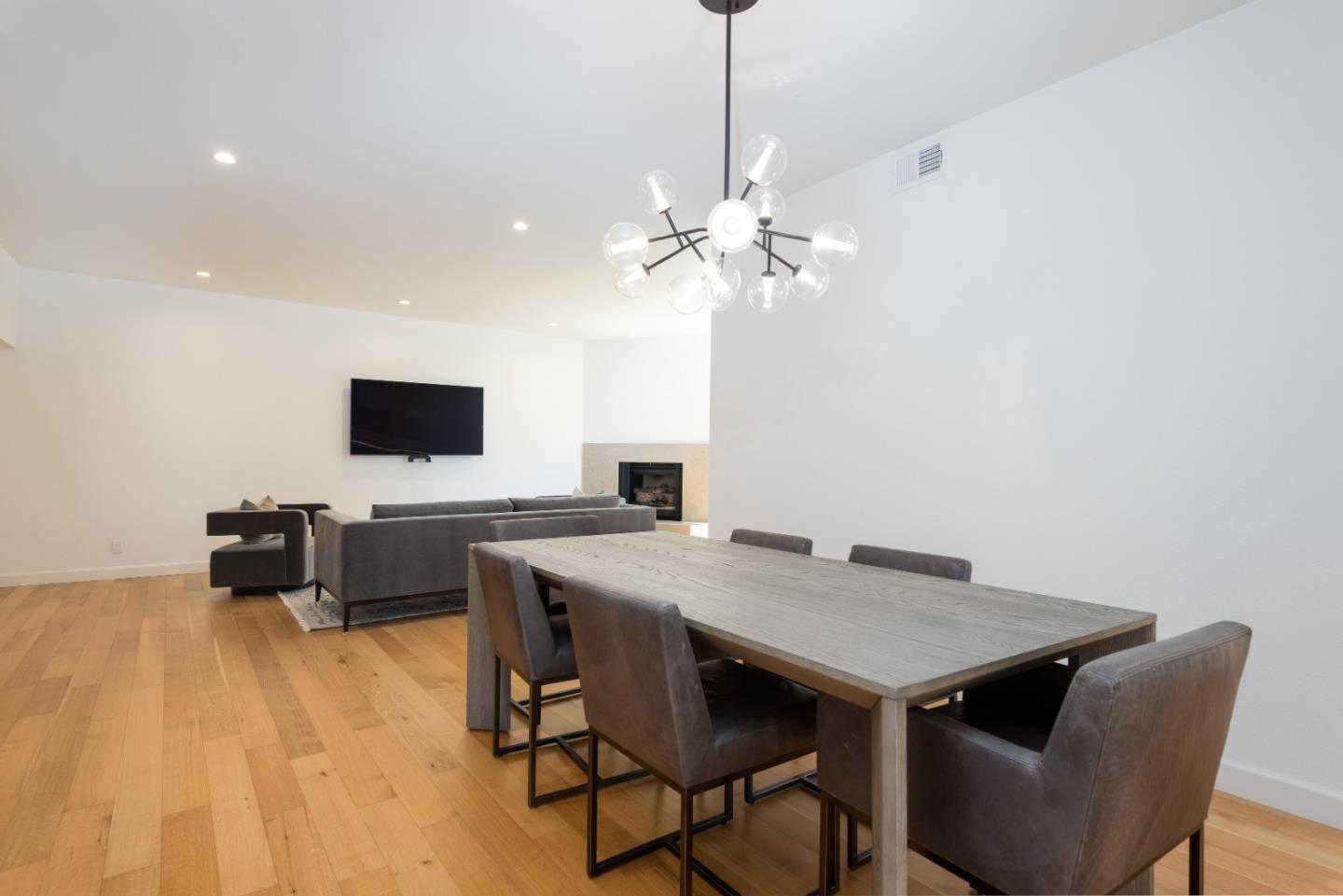 1202 Sharon Park DR 68