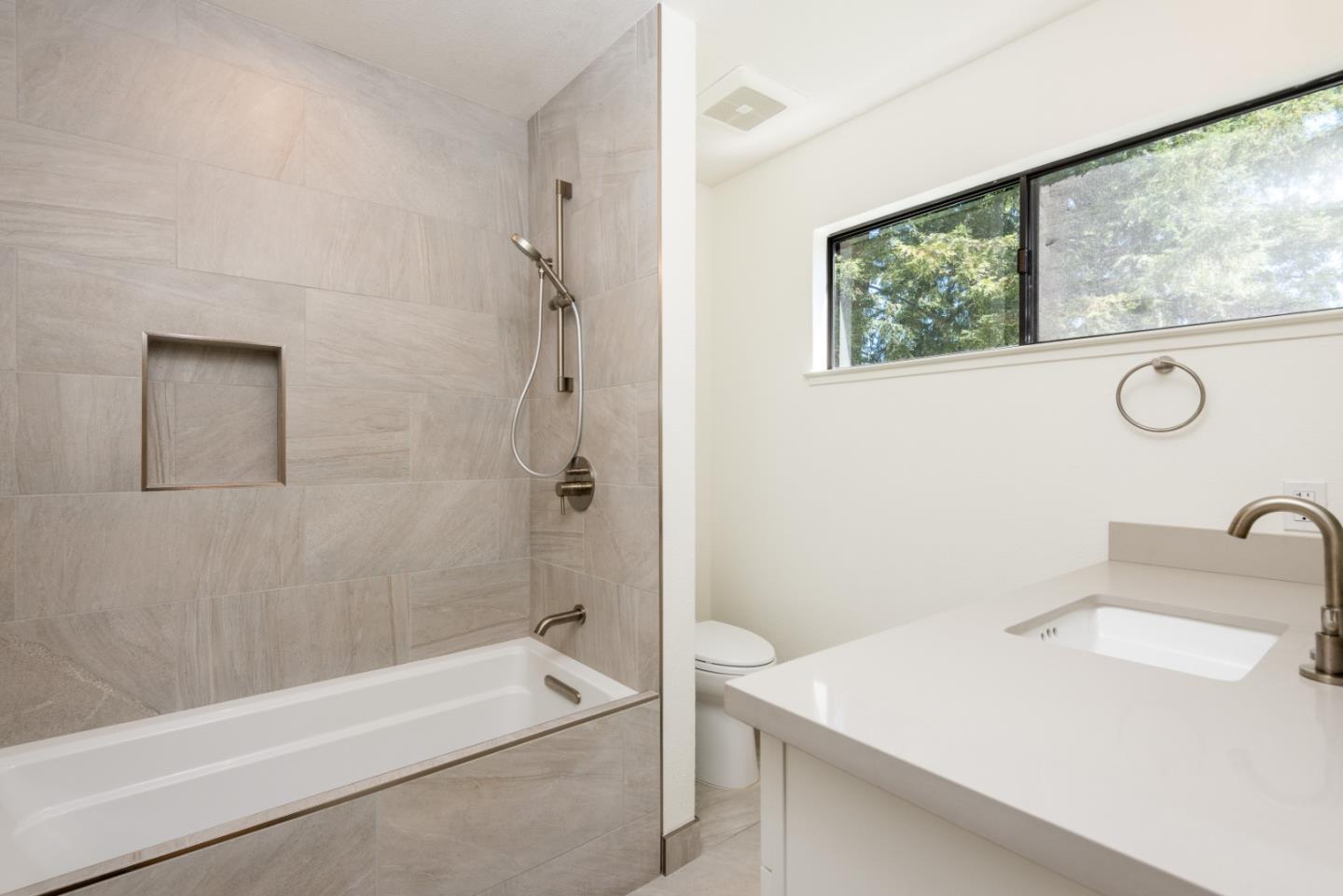 1202 Sharon Park DR 68