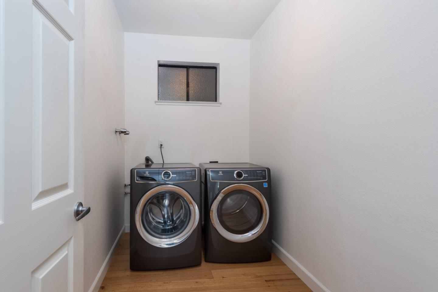 1202 Sharon Park DR 68