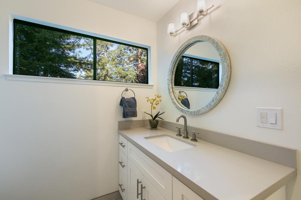 1202 Sharon Park DR