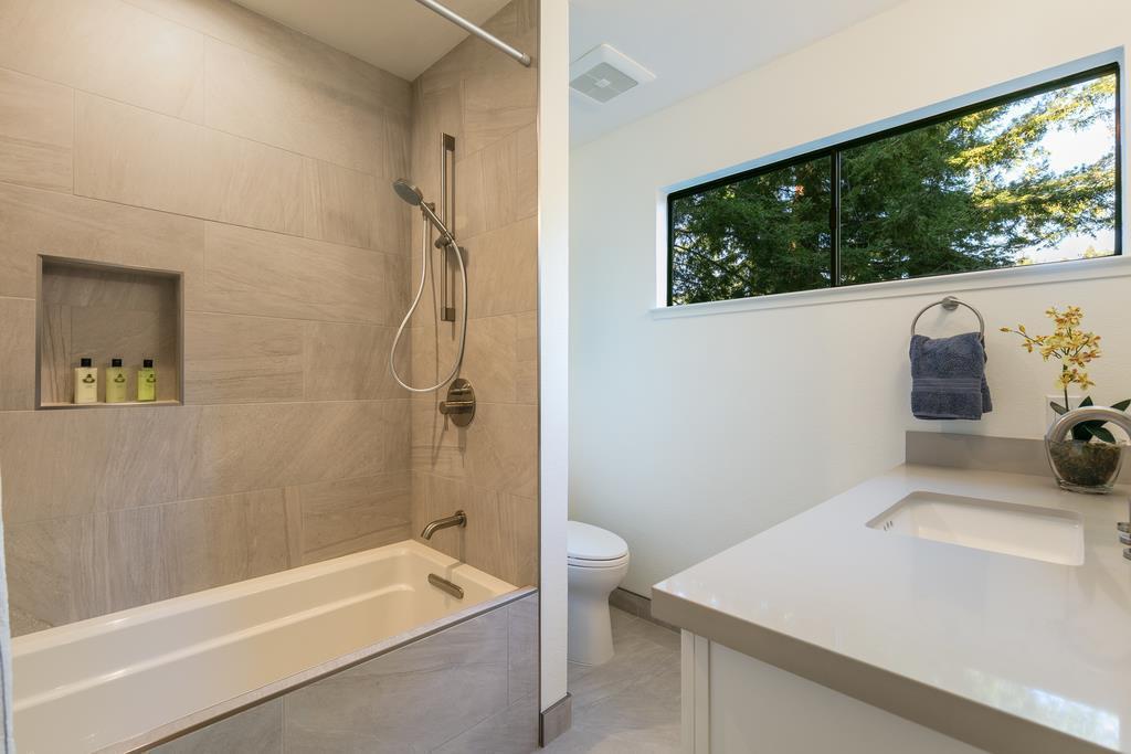 1202 Sharon Park DR