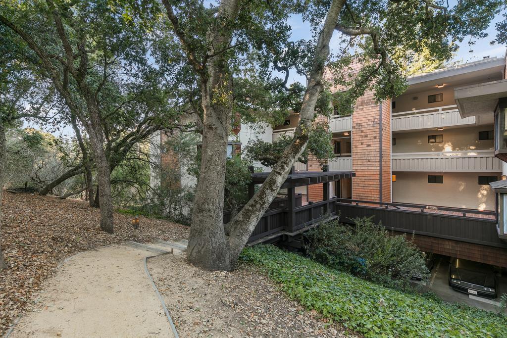 1202 Sharon Park DR