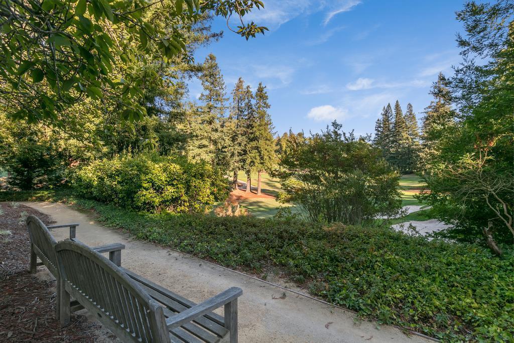 1202 Sharon Park DR