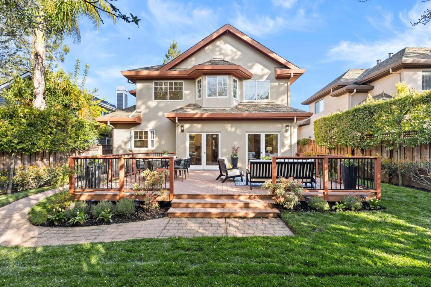 2124 Oakley AVE