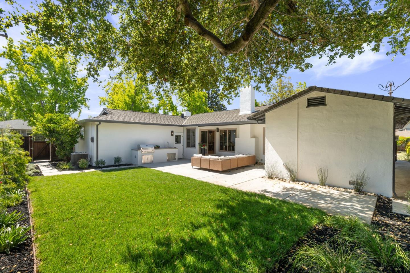 1961 Fordham Way