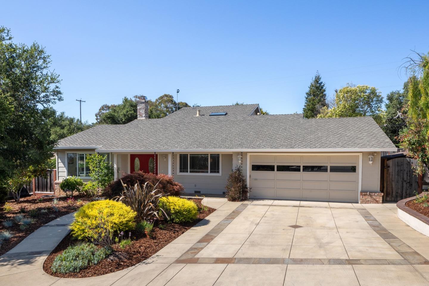 881 Highlands Circle